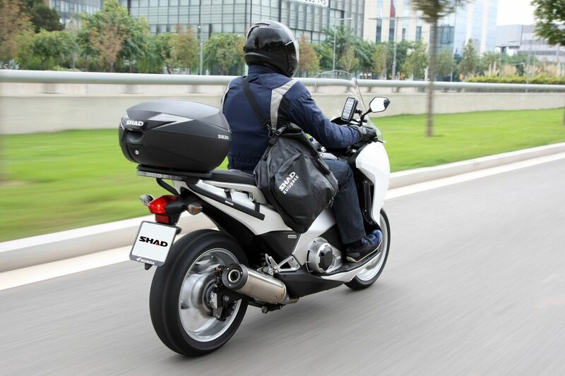 Honda X-Adv [SHAD] - SH39 top case black 3kg 39L