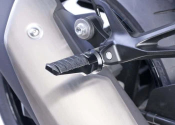 TRIUMPH TIGER 800 XRX LOW [2019] – Adapter passenger footrest rubber pad