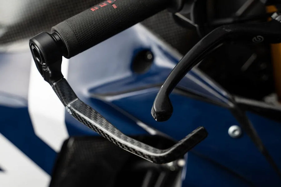 ducati hypermotard 1100 [GILLES TOOLING] – Carbon brake lever protection