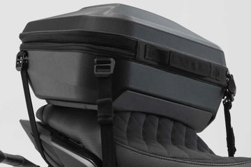 aprilia sl 750 shiver [SW-MOTECH] – Urban ABS top case lashing strap variant with base insert