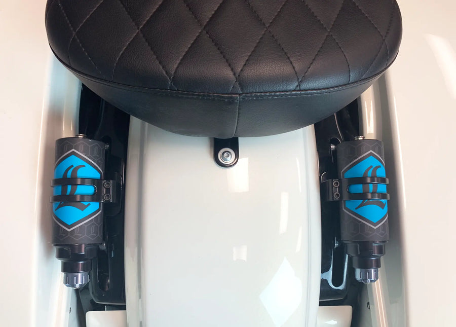 Harley-Davidson FLHXL 1923 Street Glide Limited 117 [2026] - REVO ARC Remote Reservoir Außenbefestigung – Bild 3