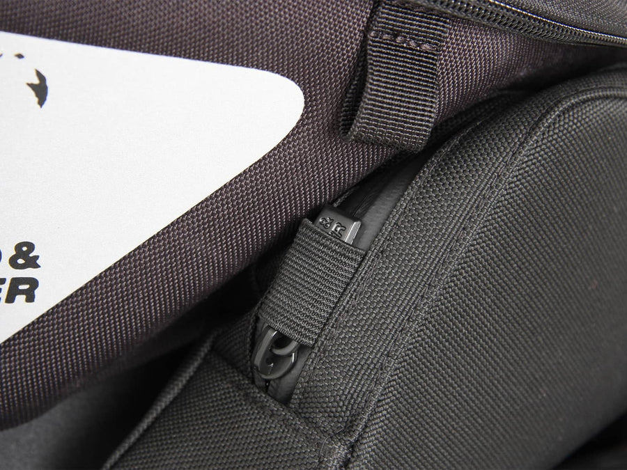 Tail bag [Hepco & Becker] - Royster rear bag tail bag incl. basic attachment - black – Smartrack