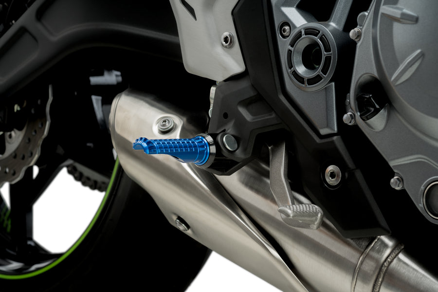 KTM RC 390 [2025] – R-Fighter footrests – titanium