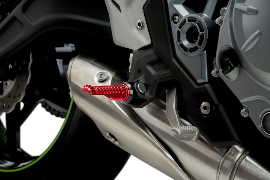 KTM RC 390 [2025] – R-Fighter footrests – silver