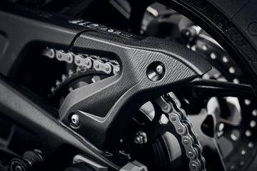 Triumph Trident 660 Triple Tribute Edition [ab 2024] - Kettenschutz-Schwingenabdeckung