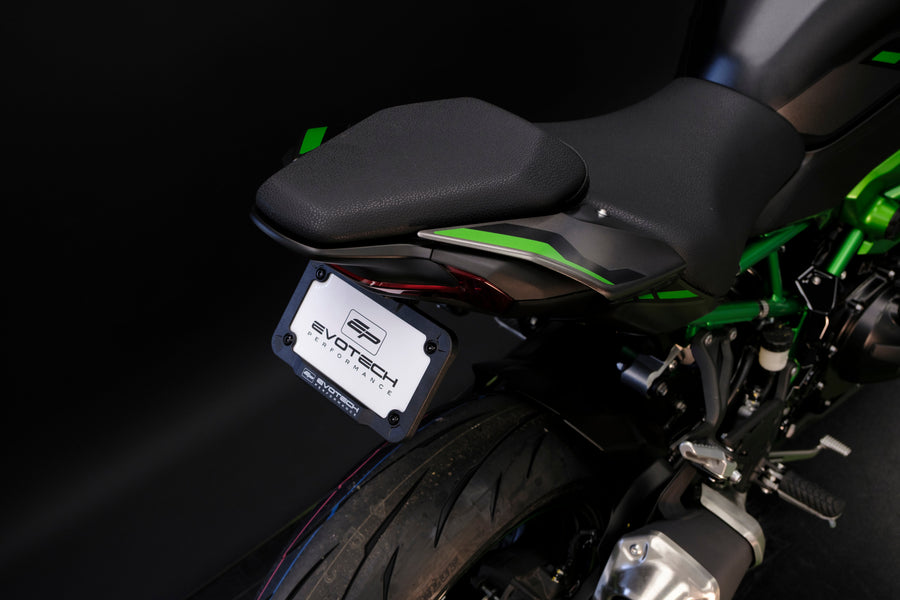 Kawasaki Z900 SE [2025+] - verstellbarer Kennzeichenhalter
