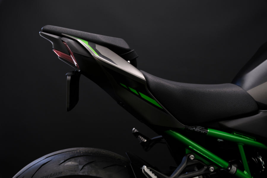 Kawasaki Z900 [2025+] - verstellbarer Kennzeichenhalter