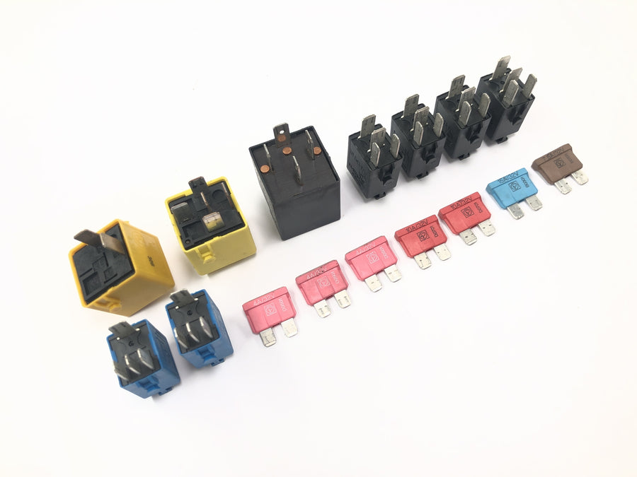 BMW R 1150 R R21 [2001] - relays and fuses mixed lot