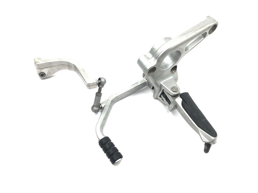 BMW R 1150 R R21 [2001] - Driver's left footrest system with shift pedal and linkage