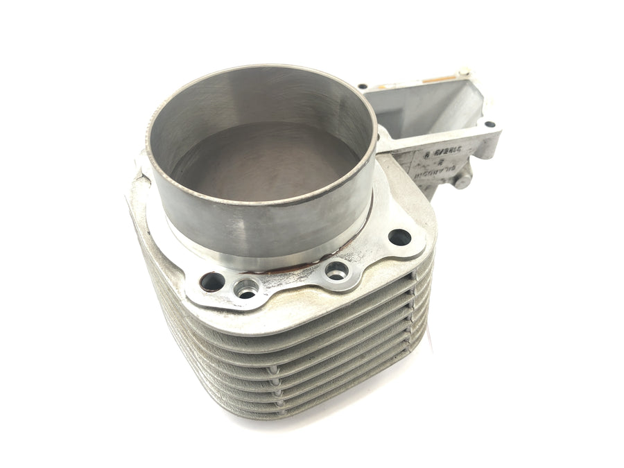 BMW R 1150 R R21 [2001] - cylinder with piston on the right