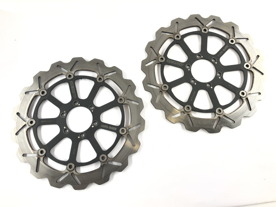 Moto Guzzi 1200 Sport [2007] - Brake disc 4.65 x 320mm Wave brake disc pair at the front
