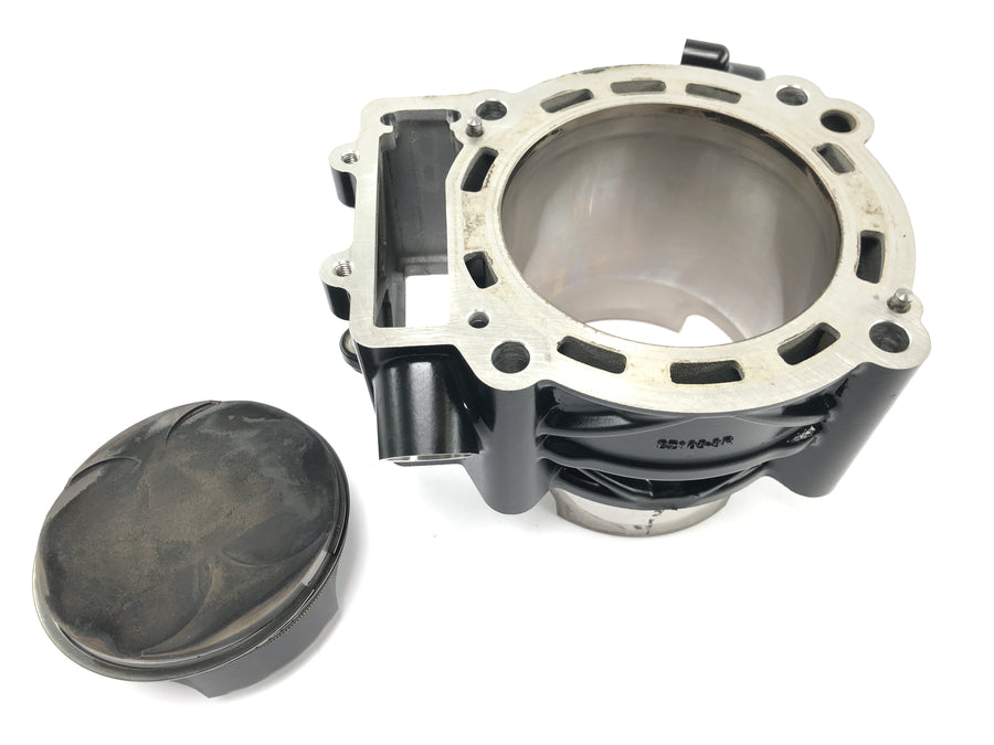 Husqvarna 701 Svartpilen [2019] - Cylinder with piston