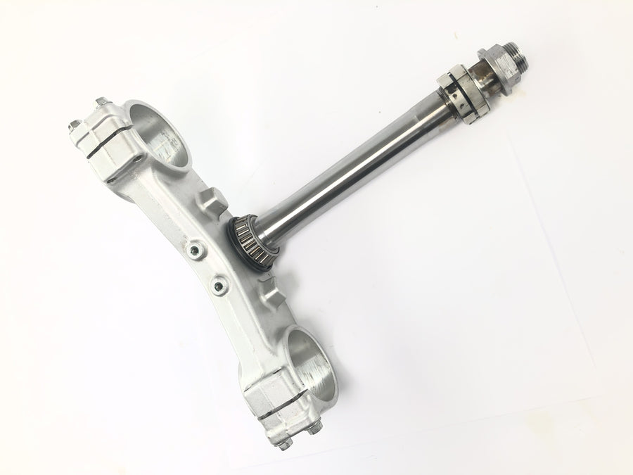 Yamaha XT 1200 Z Super Tenere DP01 [2012] - Gabelbrücke unten Gabelklemmung