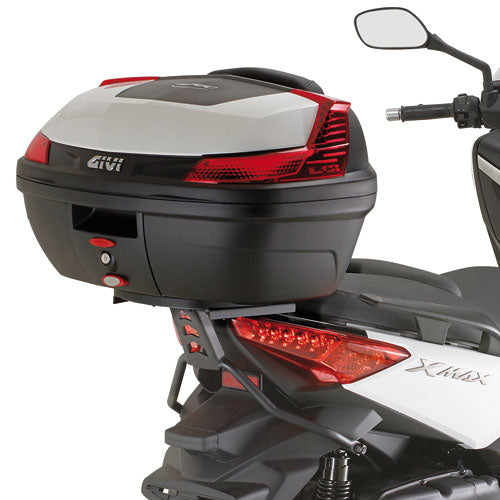 Yamaha X-MAX 125-250 [GIVI] - Topcase Träger für MONOLOCK® Koffer benutzen Sie die im Koffer mitgelieferte MONOLOCK®