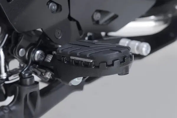 BMW R 1300 GS Adventure [2024-2026] - EVO footrest set black – picture 5