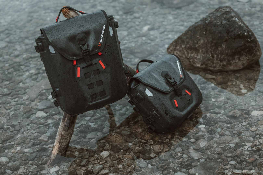[SW-MOTECH] - SysBag WP M with adapter plate on the right – Figure 7