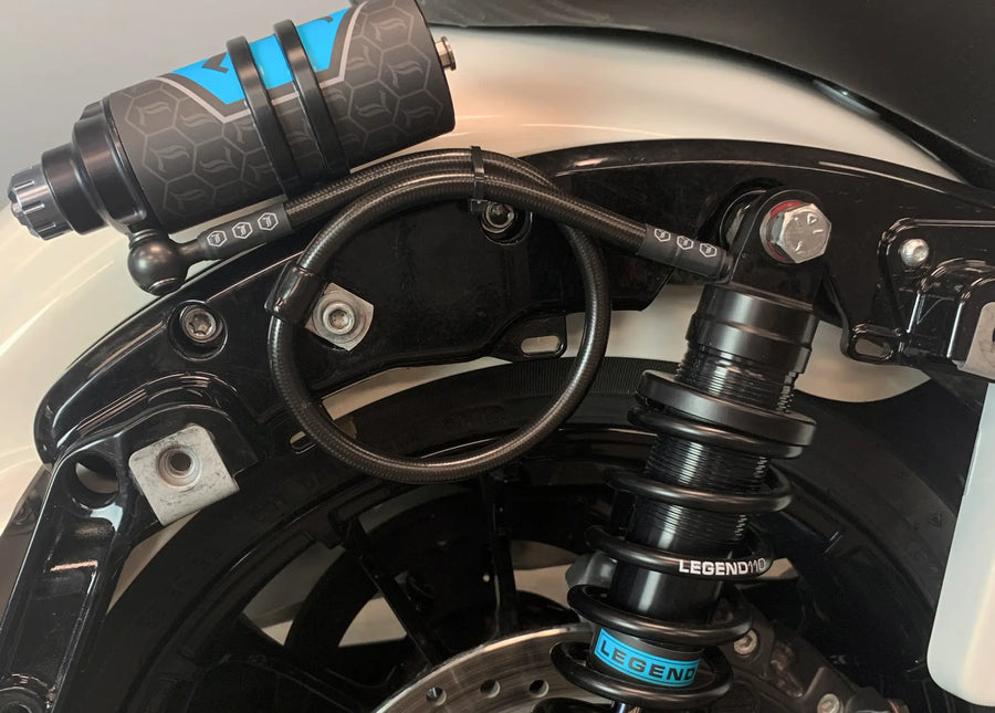 Harley-Davidson FLTRXL 1923 Road Glide Limited 117 [2026] - REVO ARC Remote Reservoir Außenbefestigung – Bild 4