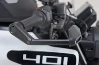 Svartpilen 401 [SW-MOTECH] – lever protectors with wind protection