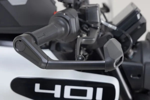 Svartpilen 401 [SW-MOTECH] – lever protectors with wind protection
