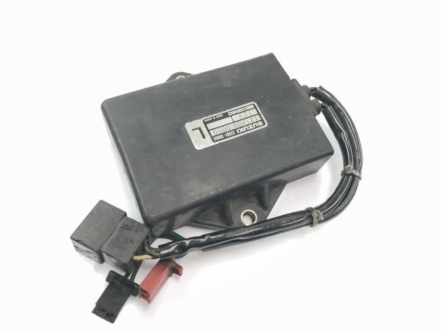 Suzuki GSX R 1100 GU74C [1987] - CDI ignition unit control unit ignition box electronic module