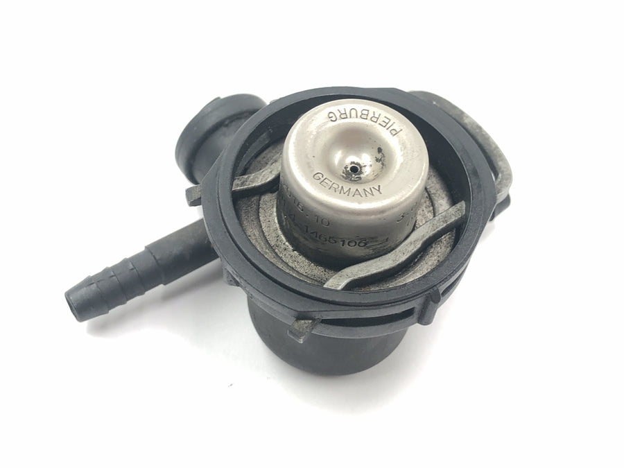 BMW R 1150 R R21 [2001] - Fuel valve pressure distributor