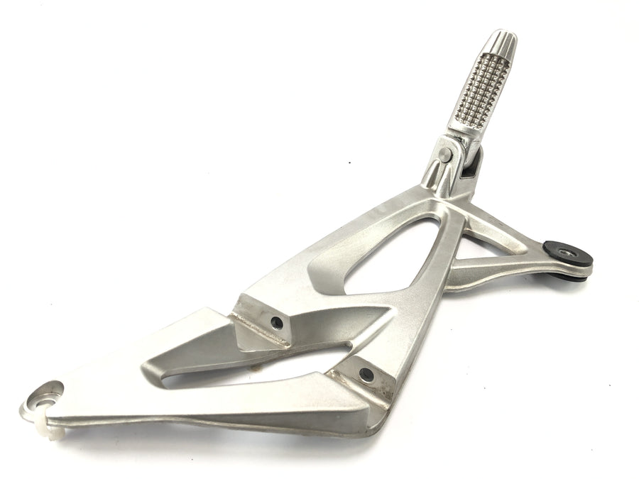 BMW K 1200 S K12S [2004] - Passenger footrest on the right with footrest plate