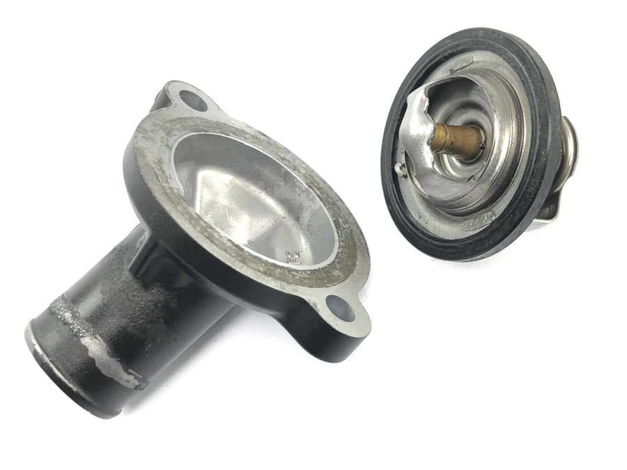 Yamaha MT07 RM04 [2014] - Thermostat with thermostat housing cooling water regulator cooling system