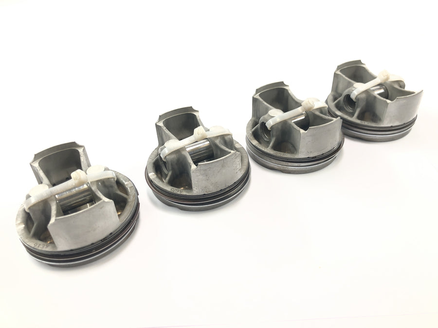 Suzuki GSX R 1000 WVB6 K6 [2006] - Engine block crankcase cylinder housing with piston