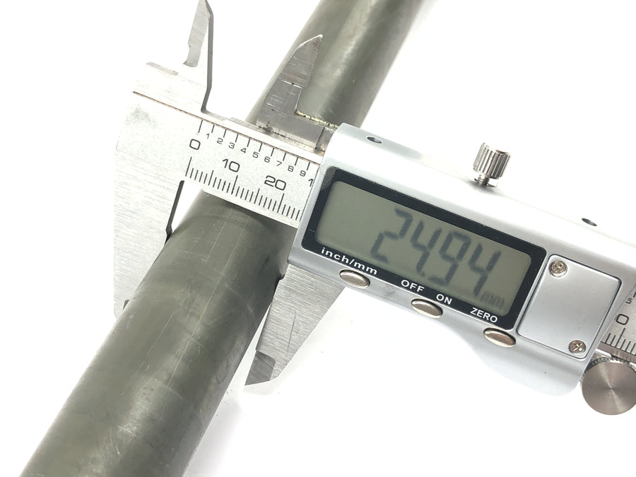 Aprilia Mille RSV 1000 ME [1999] - rear axle axle wheel axle rear thru axle