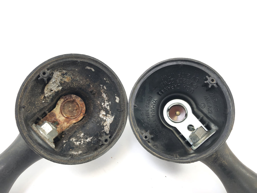 Yamaha XT 500 1U6 [1981] - Indicator housing with indicator lenses set