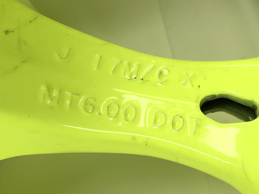 Suzuki GSX R 1000 WVB6 K6 [2006] - rear wheel rim neon yellow 6.00 x 17"