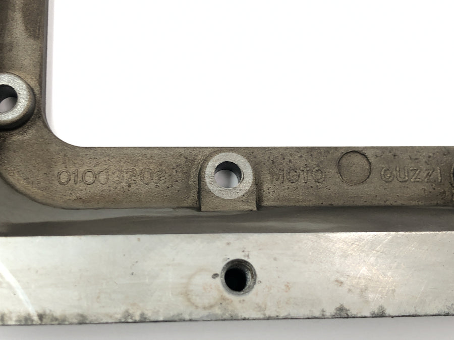 Moto Guzzi V10 Centauro [1998] - Oil pan oil pan insert spacer frame engine housing