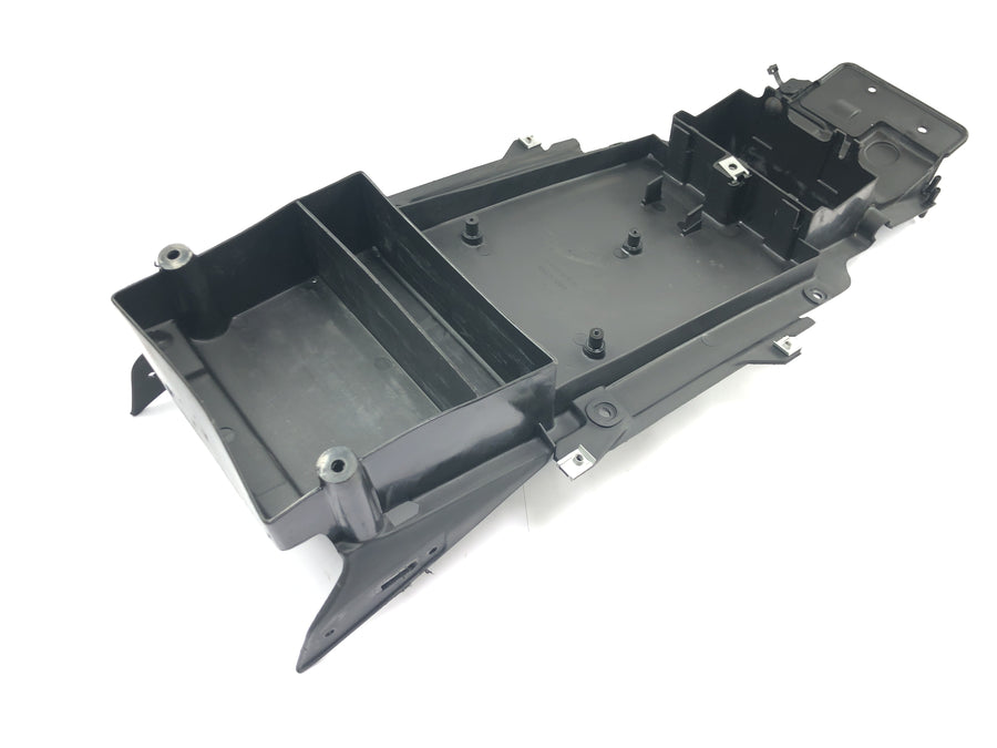 Aprilia Mille RSV 1000 ME [1999] - Rear substructure battery box rear lower fairing