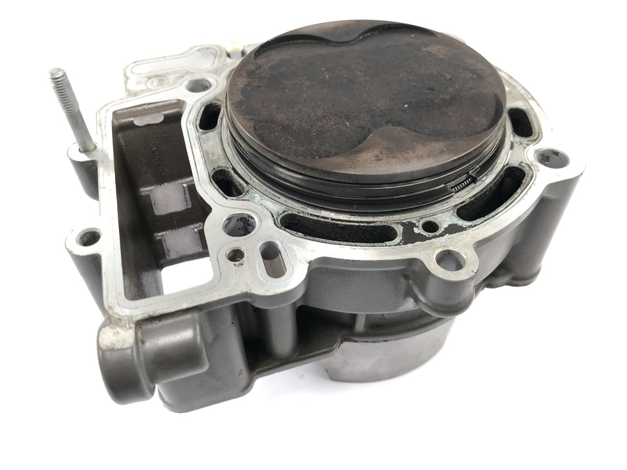 KTM 950 Adventure LC8 [2004] - Cylinder with rear piston