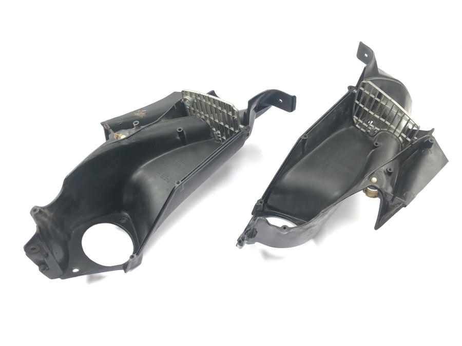 Aprilia Mille RSV 1000 ME [1999] - Air intake air duct fairing at the front