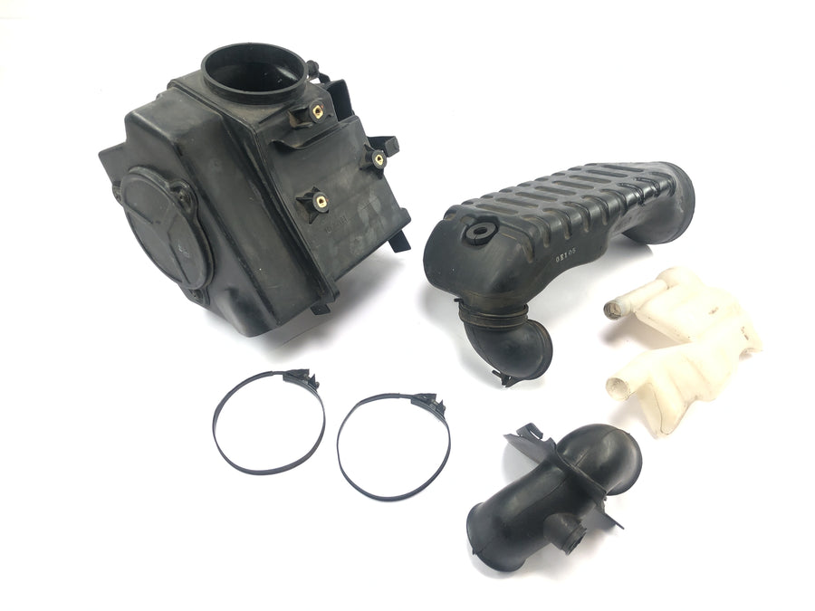 Honda XRV 750 Africa Twin RD04 [1992] - Air filter box air filter housing airbox