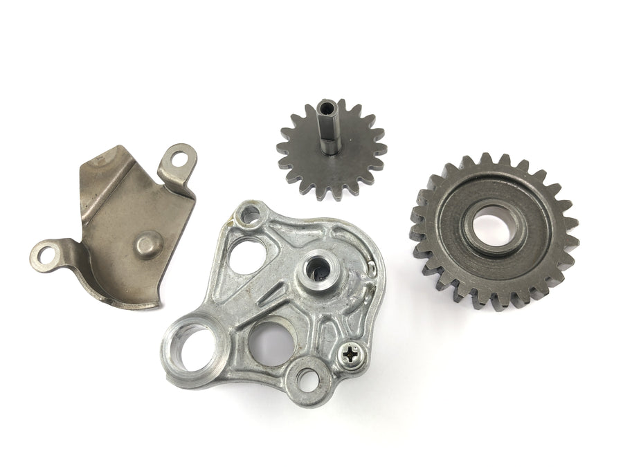 Honda XL 250 R MD03 [1993] - Oil pump pump housing drive gear gear set