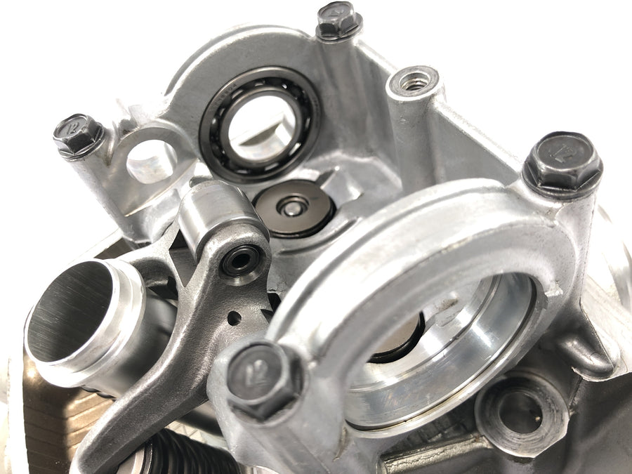 Honda CRF 450 R [2007] - Cylinder head valve head valve control camshaft bearing