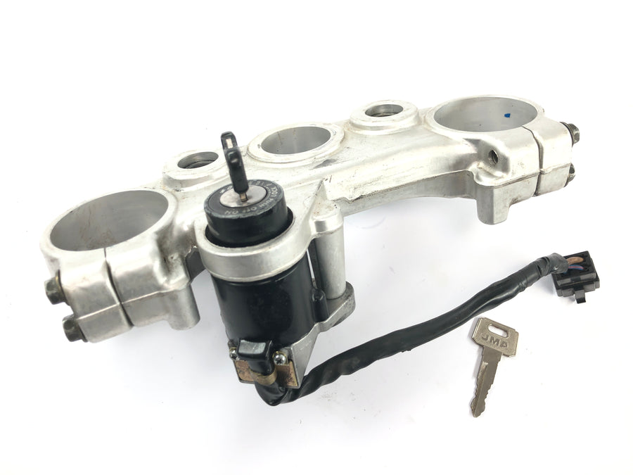 Yamaha TT 600 E 4GV [1995] - Fork clamp at the top fork clamp with ignition lock