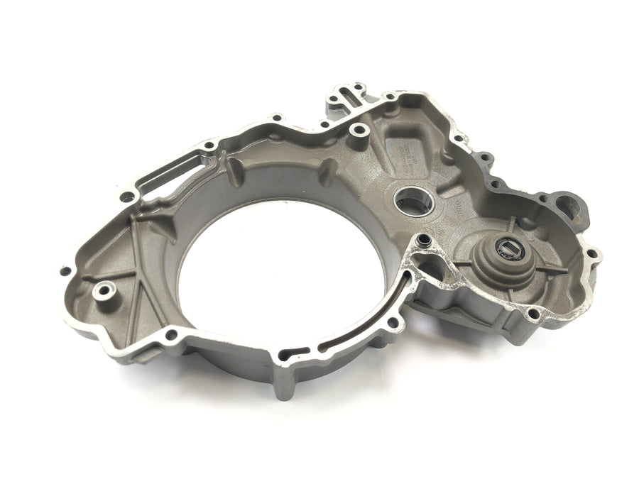 KTM 950 Adventure LC8 [2004] - Clutch cover inside engine cover water pump