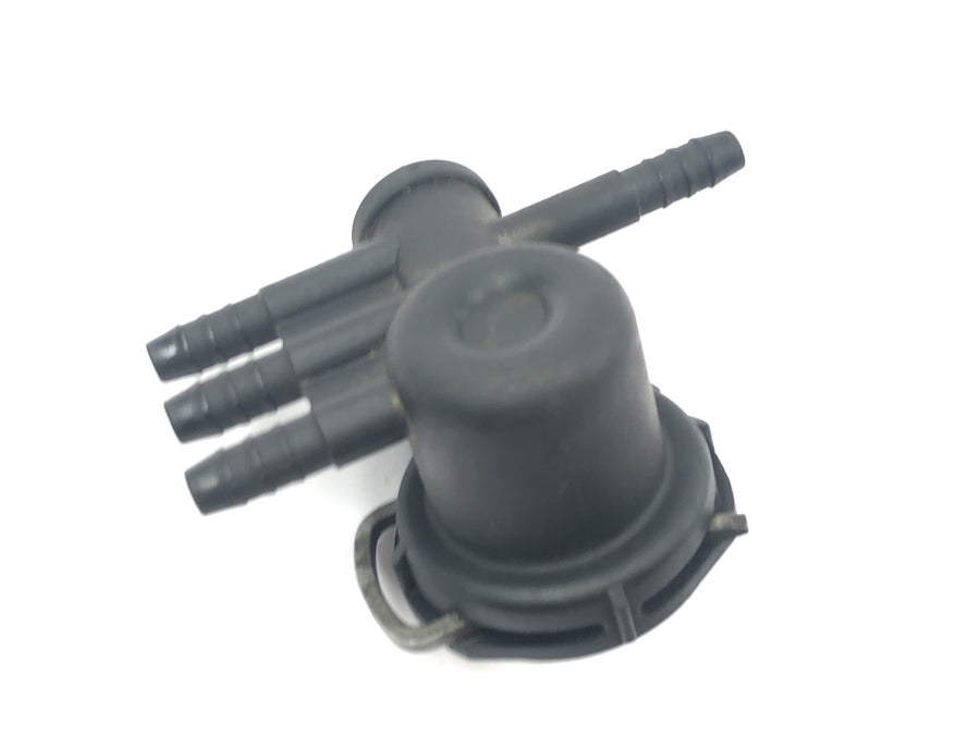 BMW R 1150 R R21 [2001] - Fuel valve pressure distributor