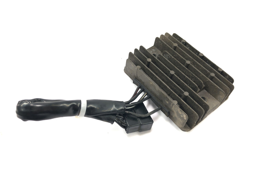 Triumph Speedmaster 900 [2003] - Voltage Regulator Rectifier Regulator