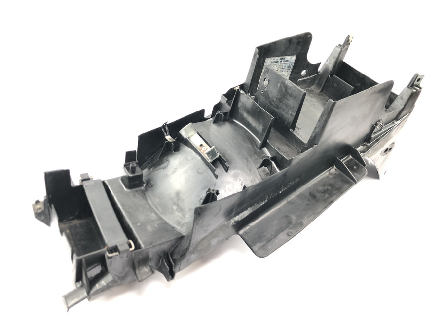 Honda CBR 900 RR SC28 [1995] - Rear fender inner fender rear wheel cover battery compartment