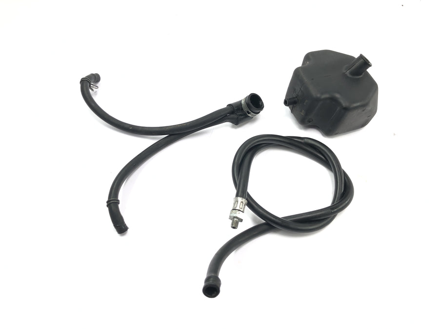 Moto Guzzi V65 Custom [1985] - Breather container housing ventilation