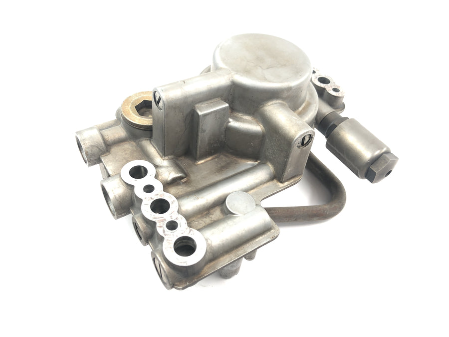 Moto Guzzi V10 Centauro [1998] - Oil filter housing oil filter mount
