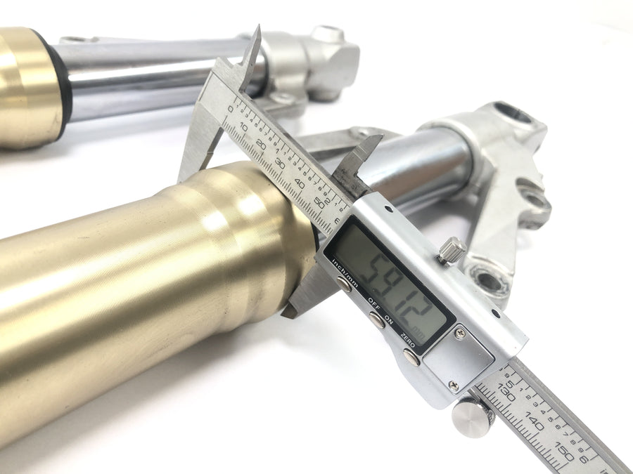 Yamaha YZF R1 RN01 [1998] - fork Upsizedown fork in front axle with axis