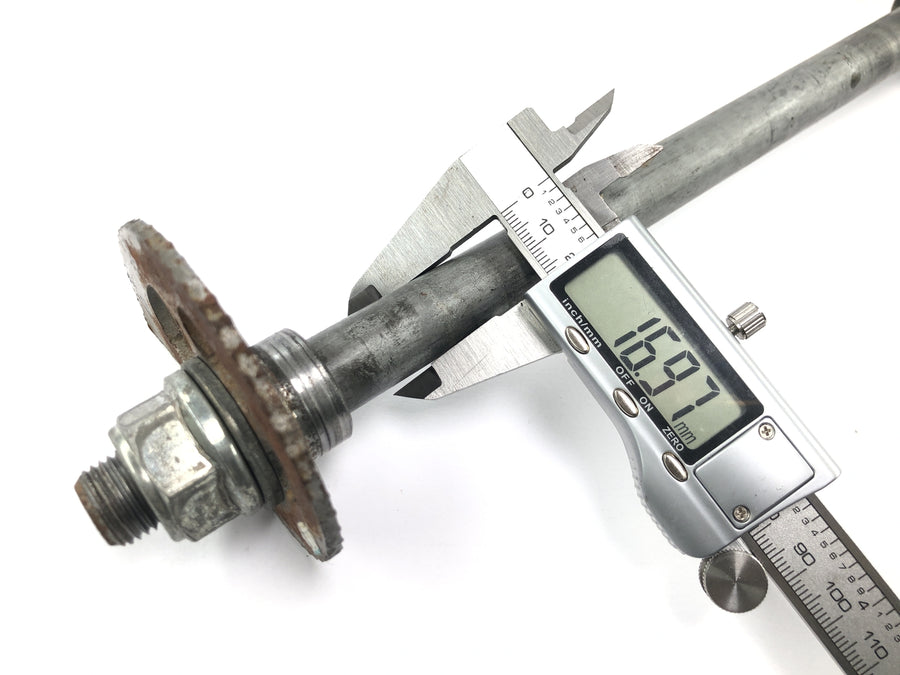 Honda XRV 750 Africa Twin RD04 [1992] - Rear wheel axle axle wheel axle tension axle with chain tensioner