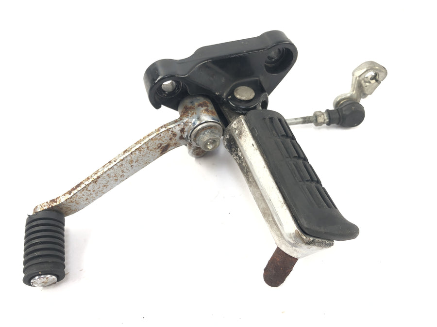 Honda CB 750 RC42 [1996] - Driver's foot rase on the left with switching pedal and switching frame