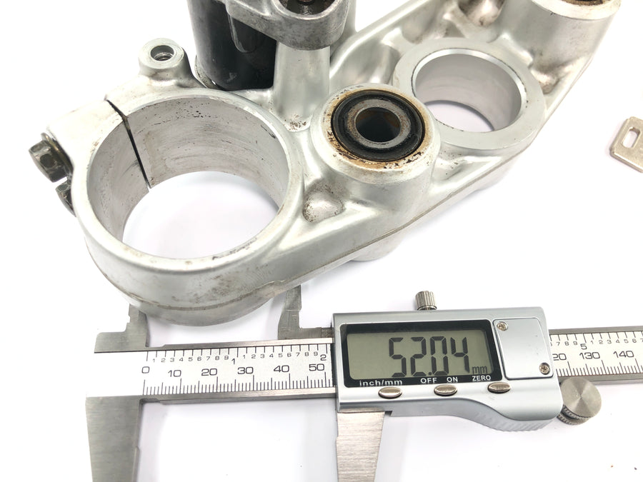 Yamaha TT 600 E 4GV [1995] - Fork clamp at the top fork clamp with ignition lock