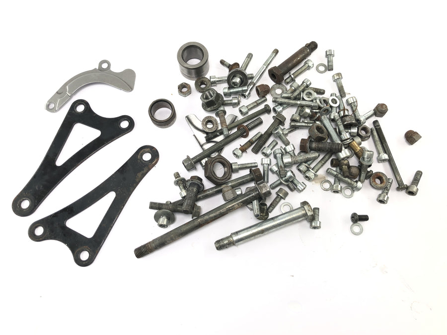 Yamaha DT 125 R DE03 [2000] - remaining parts and screws mixed lot of small parts